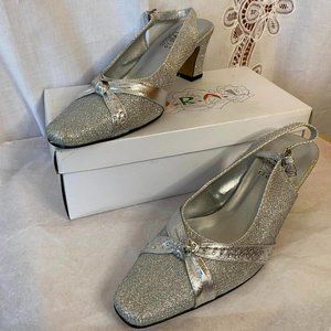 Silver Glitter Slingback Kitten Heel Pumps Size 11WW